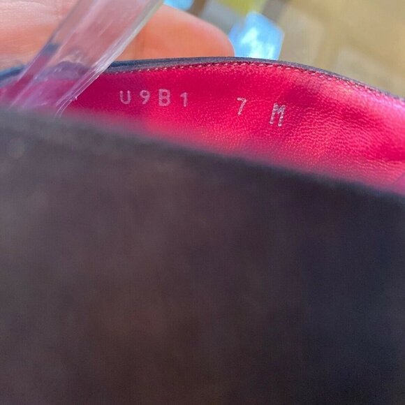 Emanuel Ungaro Sz 7 Black Satin w/Crystals Heels - Picture 14 of 15